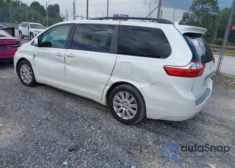 2016 Toyota Sienna Limited Premium 7 Passenger z USA, uszkodzony, nr VIN 5TDYK3DC0GS721350